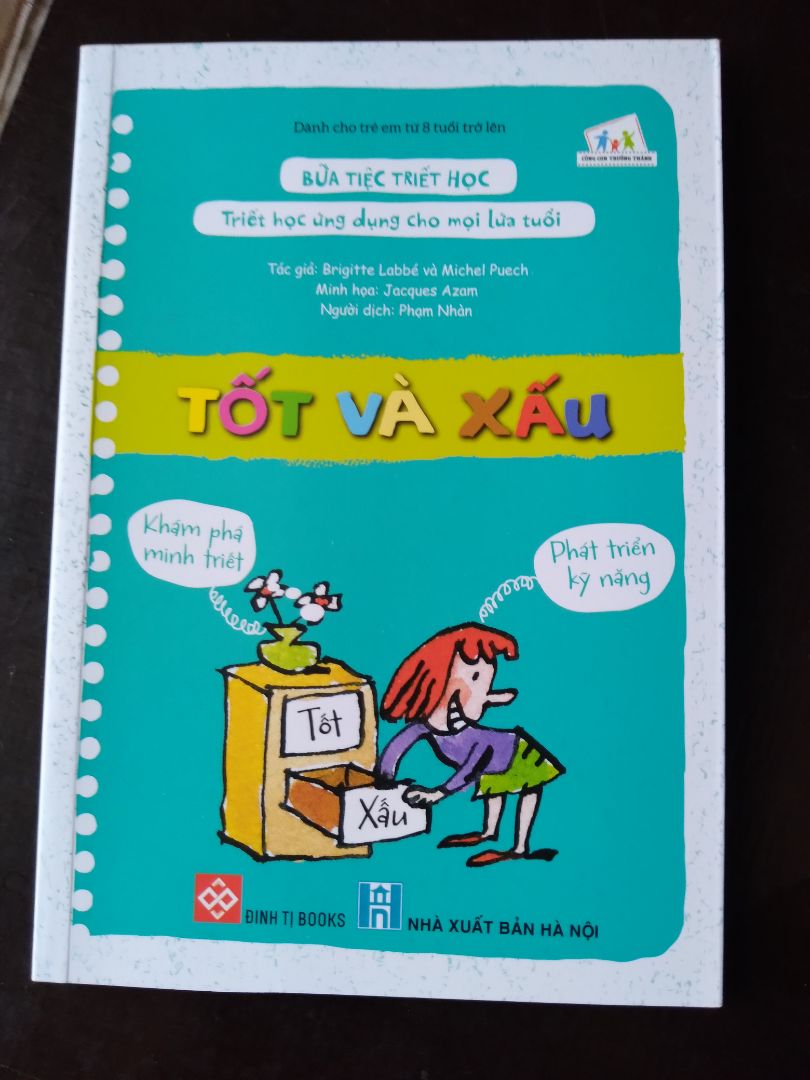 điều thú vị của cuốn sách là nó không mang theo cả lô học thuyết triết học nào, nó chỉ gợi ý và thực hành sinh động của triết lý....tuy vậy phải rất nhịc nhằn để con người ta thực hành theo lối ấy nếu không có đến sự nỗ lực...