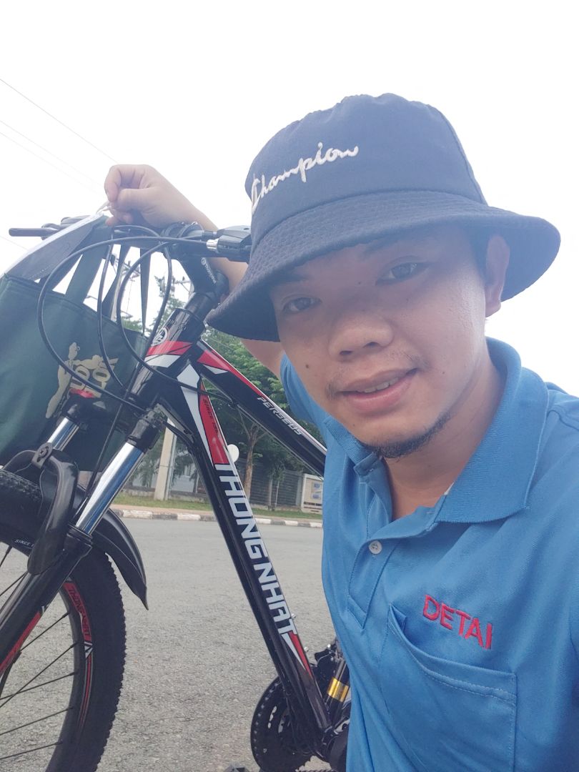 xe chạy ổn bánh trước không được đều vồng quay, bị cạ đĩa thắng phải chiêm long đền. xe chạy ổn bánh trước không được đều vồng quay, bị cạ đĩa thắng phải chiêm long đền.