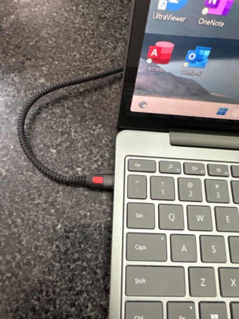 Dây nhìn mềm mại , cảm giác rất bền, hai đầu nhỏ cắm vào lỗ tương đối chắc. Đã sạc thử thấy tốt.