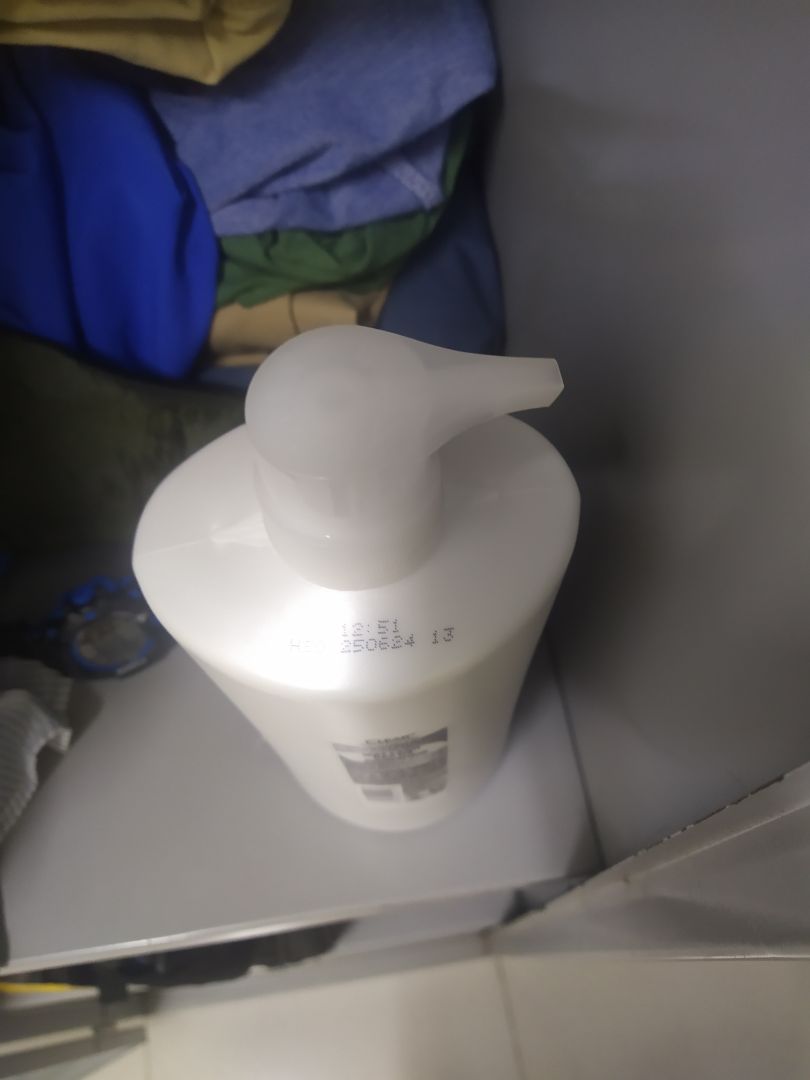 Sản phẩm chính hãng, gói bọc cẩn thận, thêm cảnh báo "rất dễ vỡ" phục vụ tốt, hàng univer chuẩn chất