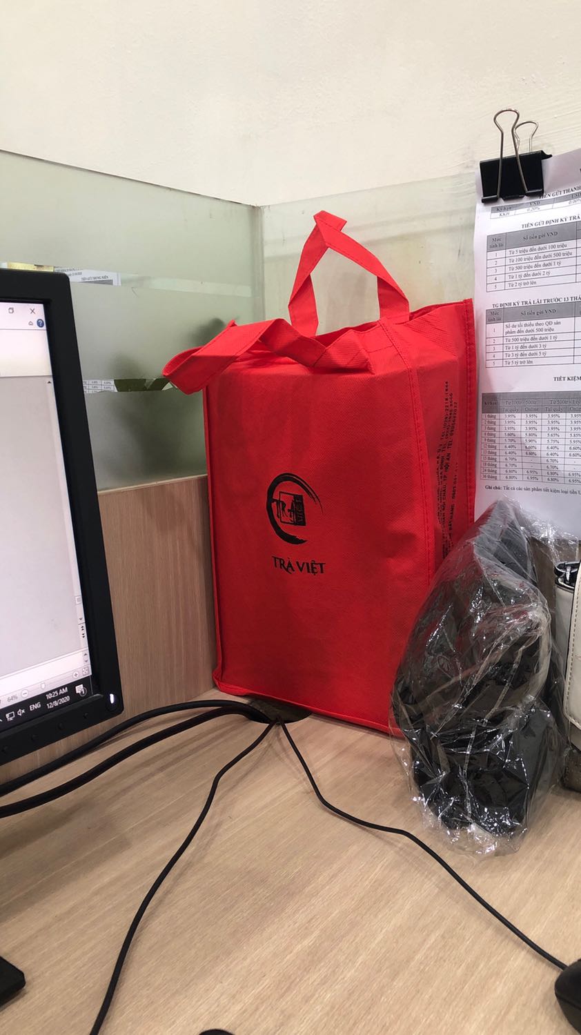 Hàng đóng gói đẹp. Giao hàng nhanh và cẩn thận. Làm quà biếu tặng rất hợp lý Hàng đóng gói đẹp. Giao hàng nhanh và cẩn thận. Làm quà biếu tặng rất hợp lý