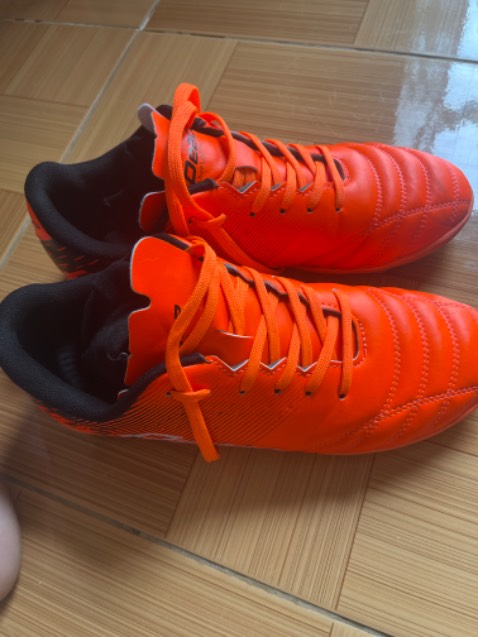 Khá êm chân đinh mềm bám tốt chạy nhanh không sợ chơn