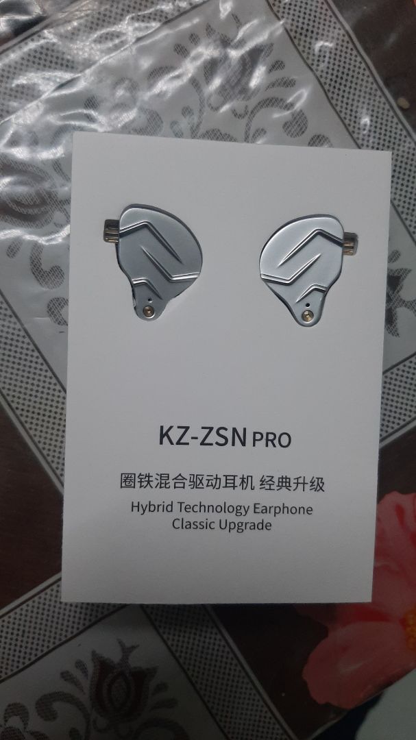 phải nói là rất thích tai nghe của KZ rất ngon trong tầm giá. Trước khi mua mình sợ mua phải ***, nhưng shop rất uy tín giá cả hợp lý và giao hàng Tiki nhanh chóng phải nói là rất thích tai nghe của KZ rất ngon trong tầm giá. Trước khi mua mình sợ mua phải ***, nhưng shop rất uy tín giá cả hợp lý và giao hàng Tiki nhanh chóng