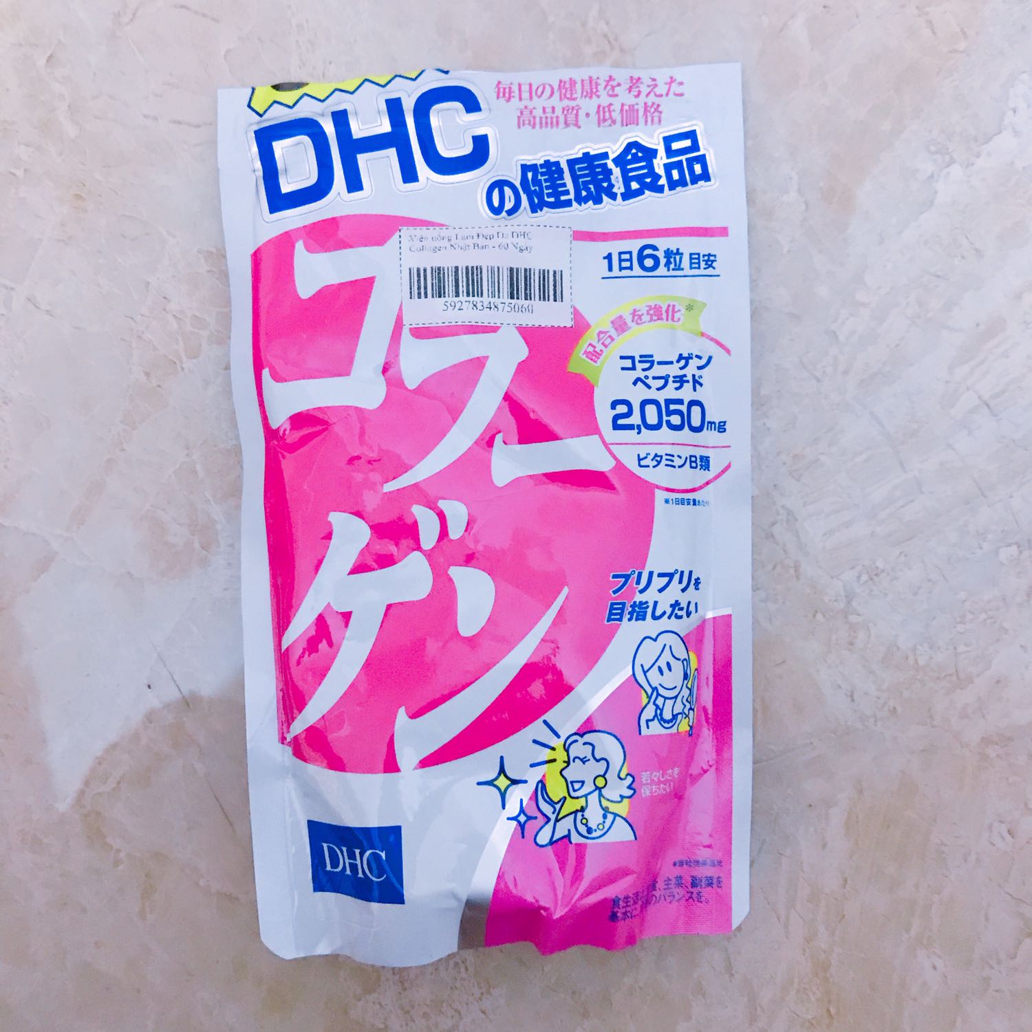 Mấy đứa mua hàng vô tìm đọc nhận xét sản phẩm đúng hôn? Giao hàng cũng tương đối, không nhanh, không chậm. Uống từ bữa giờ cũng chưa thấy gì thay đổi, chắc phải 1 thời gian mới biết được. Check rõ nguồn gốc sản phẩm, hàng chính hãng, mua trên TIKI mắc hơn xíu nhưng dù sao cũng an tâm về chất lượng hơn so với *** hay ***, vì TPCN uống vào cơ thể mà, nên cho điểm cộng khoảng này.