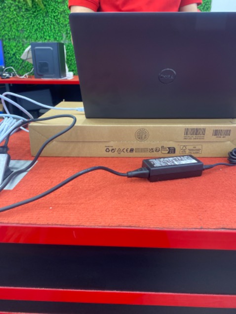 Thẻ nhớ được giao rất nhanh dung lượng bộ nhớ cũng chả rõ nữa