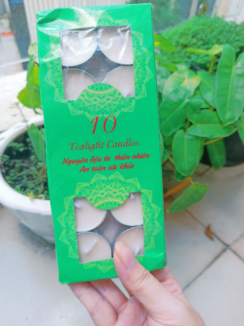 Bếp rất đẹp, màu xanh rêu vô cùng tươi mát.  Có 500gr sả và hộp 10 viên nến đầy đủ luôn. Shop còn gói hàng rất kỹ nữa, 10/10 cho sản phẩm và chất lượng. 🥰🥰🥰