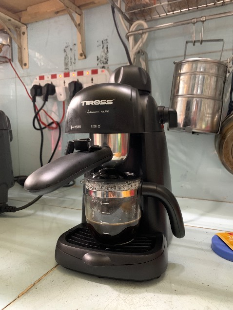 Máy hoạt động êm, áp suất cao, ép cafe ra đúng chất. Dễ sử dụng. Giá cả hợp lý, giao nhanh.