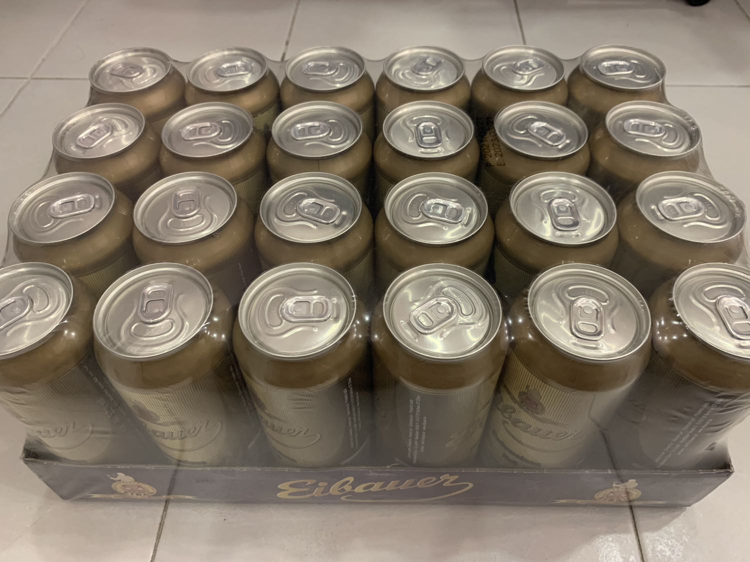 Mình thích vị bia này, bia uống thơm. Đợt này khuyến mãi giá tốt lại còn được tặng lốc 6 chai bia nên triển thôi Mình thích vị bia này, bia uống thơm. Đợt này khuyến mãi giá tốt lại còn được tặng lốc 6 chai bia nên triển thôi