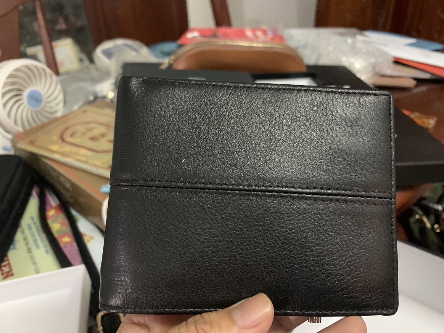 Giá cả hợp lí, đóng gói cẩn thận còn có phiếu bảo hành, tiki giao hàng nhanh, lại đx free ship, luôn ủng hộ tiki