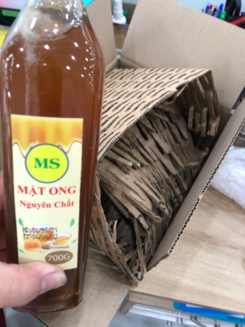 Ngon tuyệt vời, mật ong có gas khi khui, tê tê đầu lưỡi. Uống hết sẽ mua ủng hộ shop tiếp tục ạ ! Bao bì cẩn thận, thân thiện môi trường
