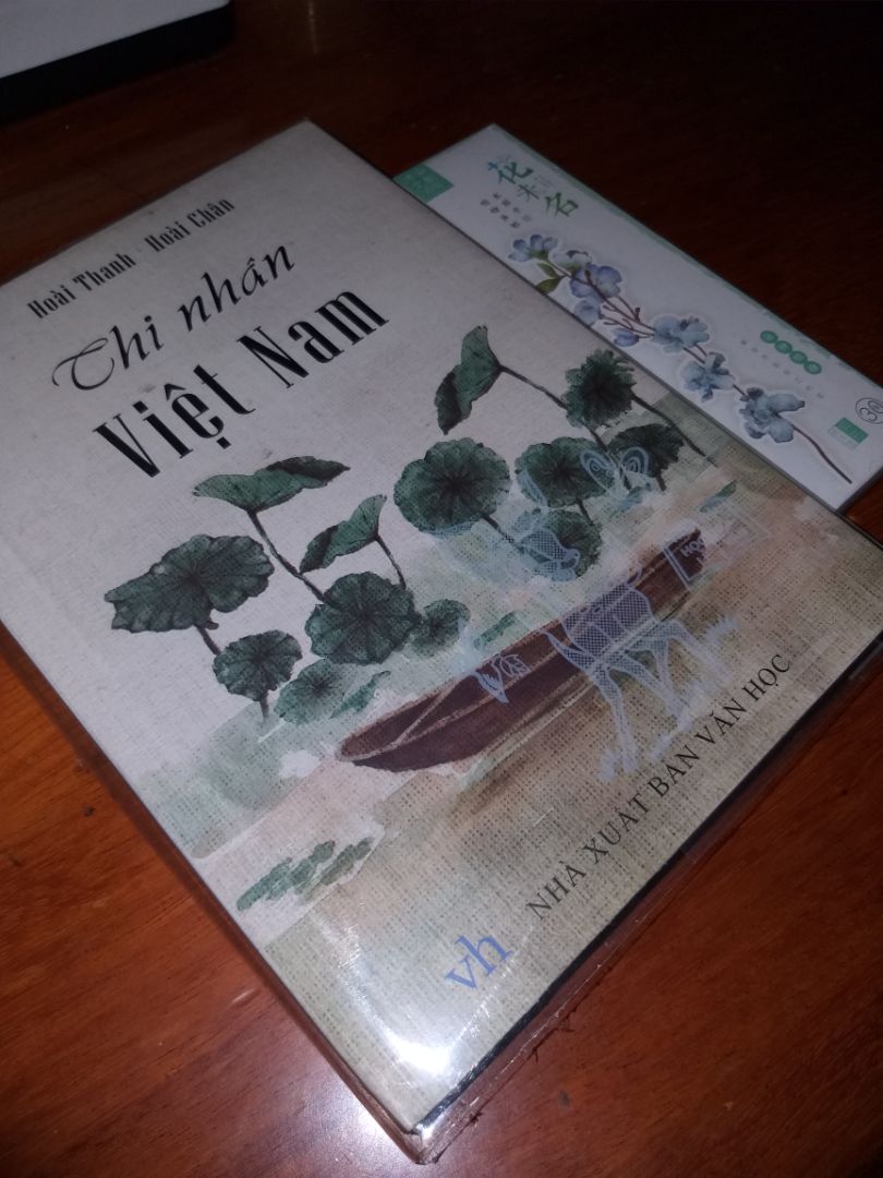 Sách cực kỳ xinh luôn tiki giao hàng nhanh, gọn gàng lần nào mua sách ở tiki đều tốt , nội dung sách hay chủ yếu là tìm hiểu sâu về mấy tác giả Việt Nam