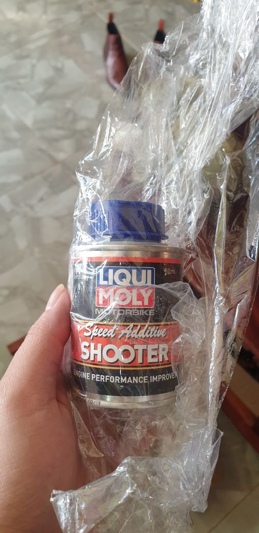 sản phẩm đóng gói cẩn thận, hàng date mới. đổ đầy bình xăng cho thêm 1/3 lọ, mỗi lần sau cứ còn khoảng nửa bình xăng là bơm đây rồi thêm 1/5 số còn lại. xe chạy bốc, nổ êm.
sản phẩm giao nhanh. sản phẩm đóng gói cẩn thận, hàng date mới. đổ đầy bình xăng cho thêm 1/3 lọ, mỗi lần sau cứ còn khoảng nửa bình xăng là bơm đây rồi thêm 1/5 số còn lại. xe chạy bốc, nổ êm.
sản phẩm giao nhanh.