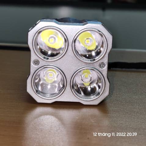 Giá rẻ, vỏ bằng nhựa độ hoàn thiện không cao. Dùng tạm được.