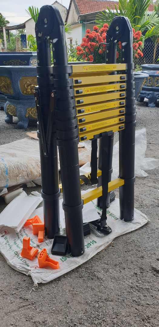 giao thiếu chân có định núm su
thang ko được cứng cáp như kỳ vọng
các phần nhựa khớp nối giữa các đoạn nhìn cảm quan như nhựa tái chế.
cảm quan thì sản phẩm không như mong đợi.
Đã báo tổng đài hỗ trợ về việ giao thiếu phụ kiện.