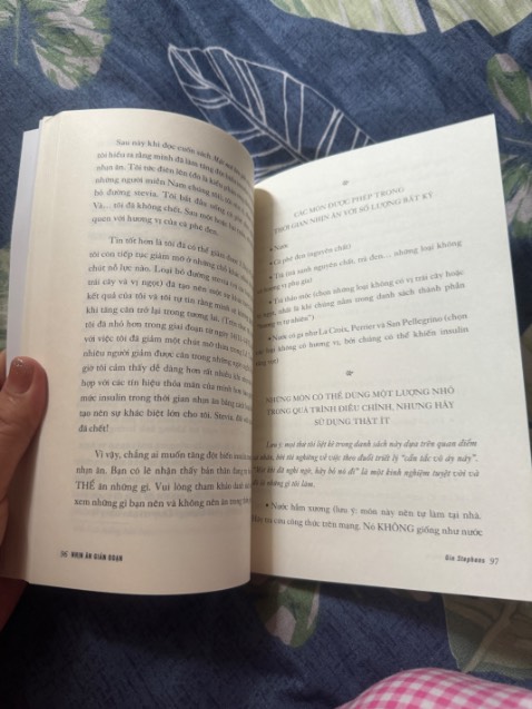 Do muốn tìm hiểu về NAGĐ nên mình mua cuốn sách này, lúc mua cũng mơ hồ vì thấy ít đánh giá quá nên ko rõ nội dung.
Về cơ bản khi đọc sơ qua mình thấy nội dung khá dông dài, giống như kể chuyện hơn là hướng dẫn về phương pháp, phải đọc hết và tự đúc kết ra ý chính (chưa chắc là hiệu quà)..
Voi hy vọng sẽ có một số công thức nhất định về phương pháp nagd thì mình khá thất vọng về quyển sách này, m gửi một số nd cho bạn nào muốn tham khảo và quyết định xem có nên mua hay ko.