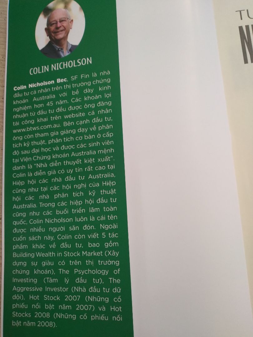Cuốn sách hay mình dc người ta chỉ,đầu tư ck.
Tự học thì nên mua 2 quyển 
Nhà đầu tư thông minh +Tư duy như những nhà đầu tư vĩ đại.
đọc để biết về ck,cũng như cách nhìn những ng có tầm.v.v.v
mình ko pr cho ai nhé ý kiến cá nhân.
vs đặt sách giao nhanh,đóng hộp cẩn thận,ko móp méo. Đặt thứ 5 là thứ6 có rồi. 
vote tiki 5sao