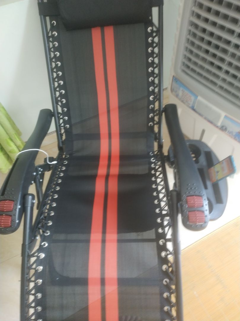 +đã nhận được ghế và ấm điện siêu tốc tặng kèm
+ giao hàng nhanh so với các trang thương mại điện tử khác 
+ hàng đang khuyến mại giá rẻ nhất và được tặng kèm đồ 
+ chất lượng sản phẩm ổn so với tầm giá thôi , chắc chắn ,đẹp, tay 2 bên bằng nhựa dễ xước , sơn chưa đều cho lắm, khay để nước không được cố định bằng phẳng được hơi đáng tiếc