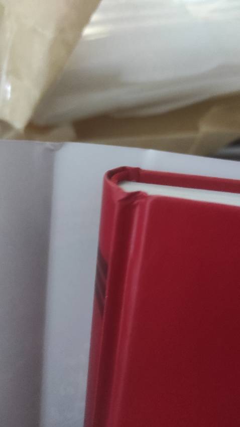 Sách hay, minh họa đẹp, có bìa rời.
Gói kĩ nhưng gáy sách vẫn bị móp nhiều chỗ.