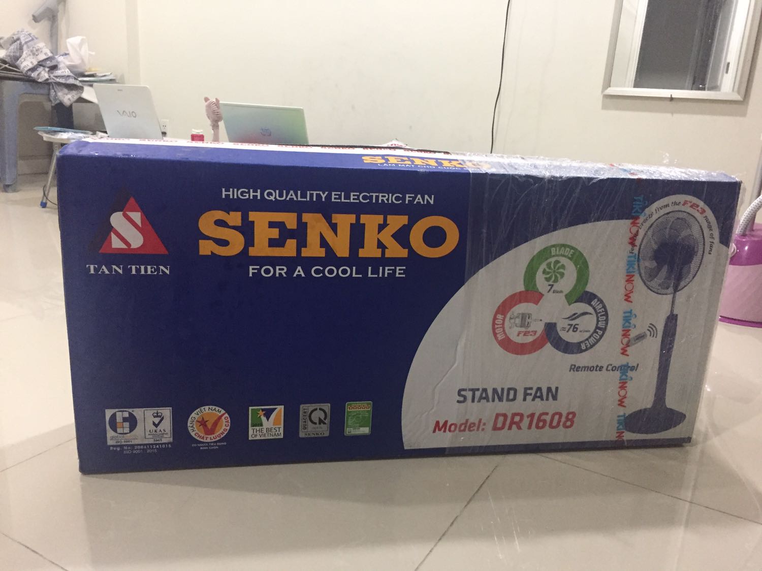 Đã mua và rất hài lòng. Đặt hàng lúc 2h trưa mà 4h đã nhận được rồi, TikiNow ko bao giờ làm mình thấy vọng. Quạt y như mô tả do tới 7 cánh nên rất là mát, quạt mạnh nhưng không gây ồn. Nói chung mình ưng sản phẩm lắm. Sẽ ủng hộ Tiki và shop nữa