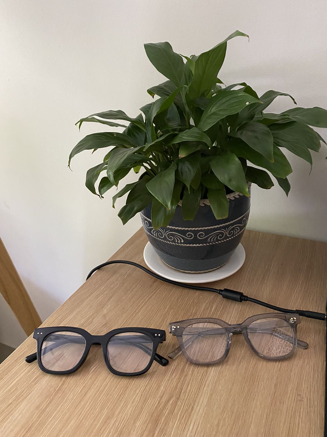 Kính đẹp nhưng chưa dùng nên chưa biết chất lượng