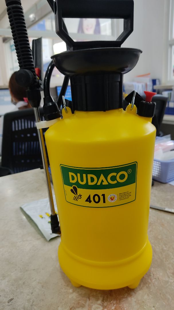 sản phẩm được đóng gói chắc chắn, các thành phần đã đỡ lắp ráp hoàn tất chỉ cần mang ra sử dụng, trong sản phẩm còn có hướng dẫn sử dụng các chi tiết và cho thêm vật tư thay thế, giao hàng nhanh chóng.