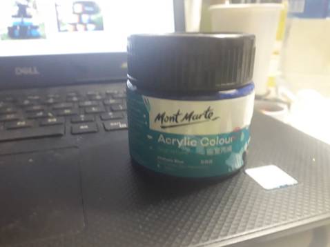 shop giao đúng ngày, xốp chống sốc bọc rất kĩ. ban đầu mik hơi bất ngờ vì hũ 100ml mà hơi nhỏ so với hũ của 3d nhưng khi cầm lên tay thì của mont marte nặng tay hơn 3d, màu lên tươi tắn.