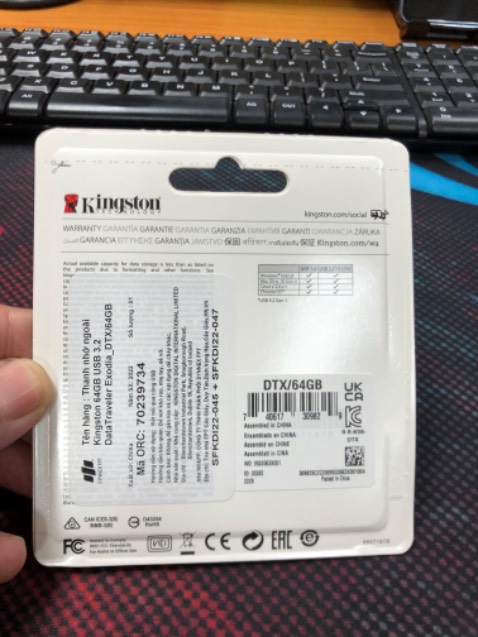 Usb thì như hình nhưng tốc độ chậm. Usb thì như hình nhưng tốc độ chậm.