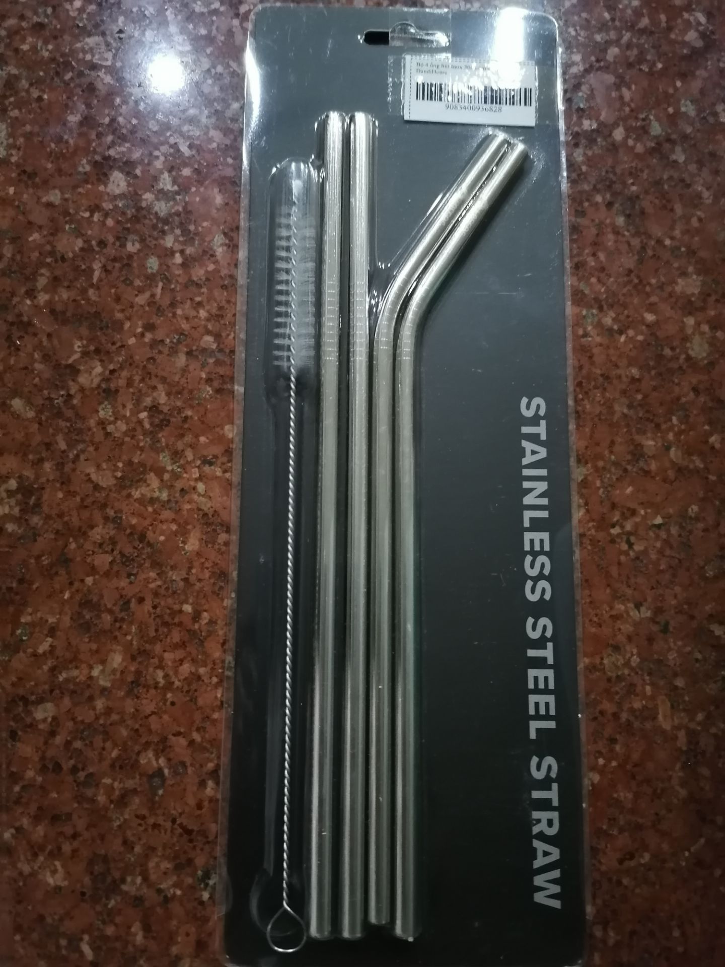 Ống hút y hình nè, giá hạt dẻ, tiki giao hàng siu nhanh. Nay đặt mai đã nhận được hàng rùi. Rất thích có điều mình nghĩ ống hút thép chứ ko phải inox như title