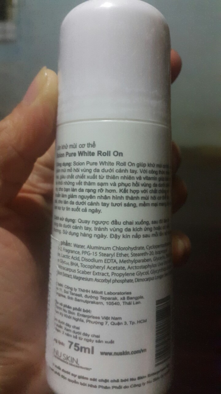 Mình mới mua 1 ngày, dùng thấy cũng khô thoáng, thắc mắc thứ nhất là mình mua giá 199k, giá thị trường 800k với tiêu đề "Lăn Khử Mùi Đặc Trị Hôi Nách Hôi Chân Nuskin Scion" nhưng trên sp chỉ thể hiện khử mùi hôi chứ không để đặc trị, không biết sp này có cùng loại 399k giá thị trường cũng 800k? , thứ 2: mã vạch in trên sp không check được.