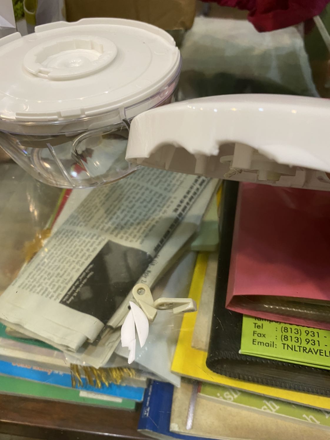 Mình mua hàng tiki rất nhiều đọc review không tốt cũng nhiều nhưng mình vẫn luôn lựa chọn tiki là nơi đầu tiên khi mình cần mua gì đó. Nhưng lần này là lần cuối cùng mình mua của Tiki. Giao hàng bể vỡ cho mình. Chất lượng sản phẩm tệ so với giá trị thực.