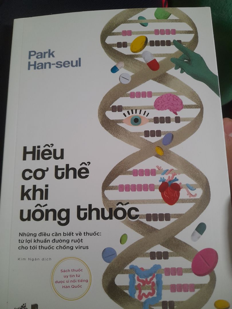 Chưa đọc nhưng thấy màu sắc của sách bắt mắt,ko bị quăn queo,nhất định sẽ ủng hộ tiki lần sau
