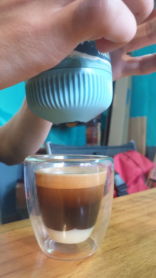 sản phẩm cao cấp, chất lượng hoàn thiện tốt, mãu mã đẹp, đi đâu cũng có cà phê ngon để uống.