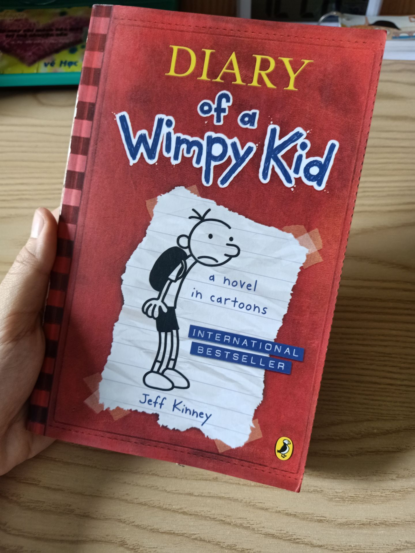 Một cuốn Diary, nhưng thực ra lại là Journal ? . Nội dung đáng yêu, học tiếng Anh qua cuốn này vui lắm ? Tiki giao hàng rất nhanh, mới đặt hôm trước, hôm sau đã có hàng rồi ? Đóng gói cẩn thận, gáy sách không bị méo mó, bên trong cũng không bị lỗi in ấn gì cả. Nói chung rất đáng tiền ?❤️