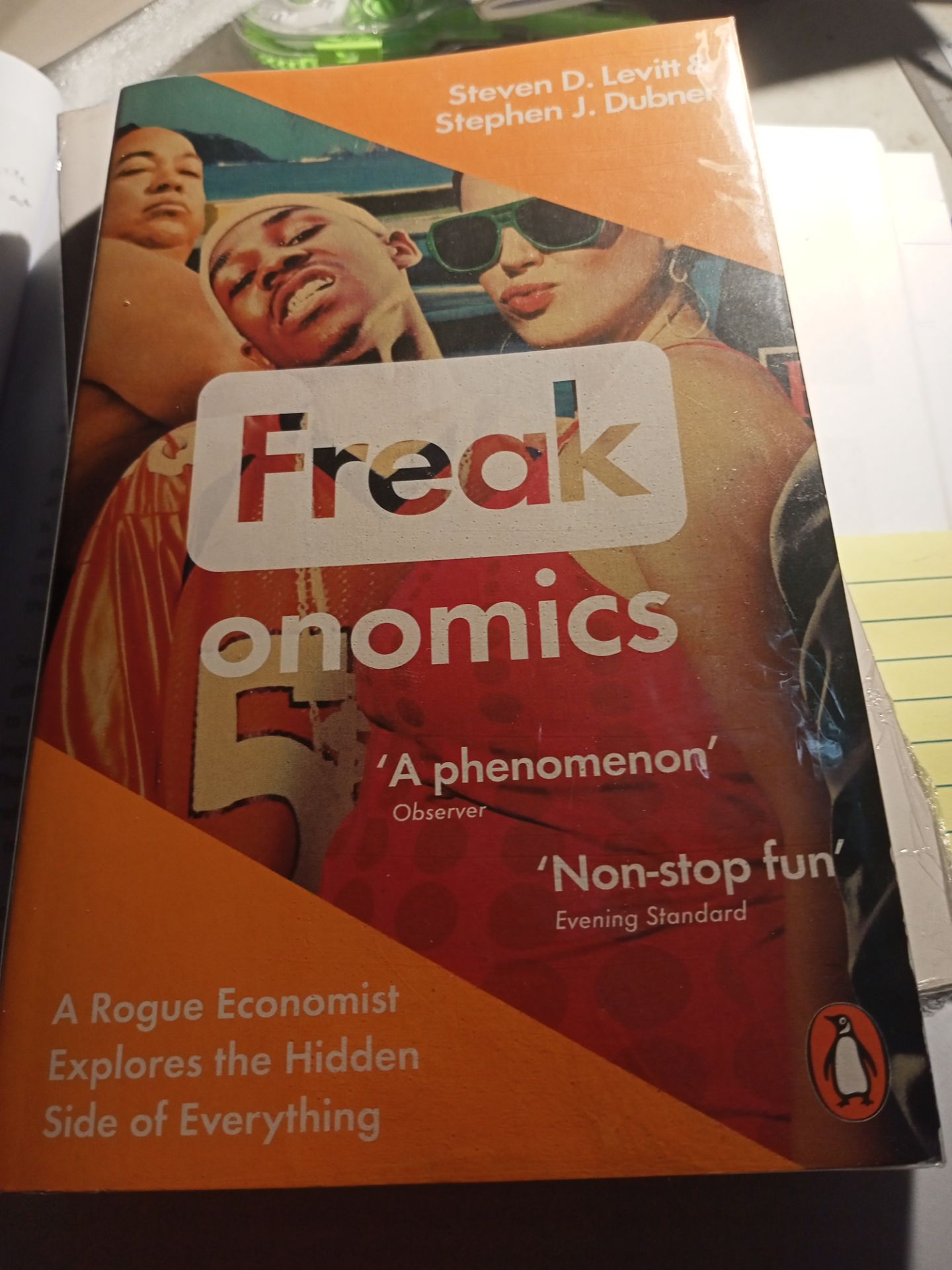 sách nhỏ nhắn và thuận tiện khi mang ra ngoài