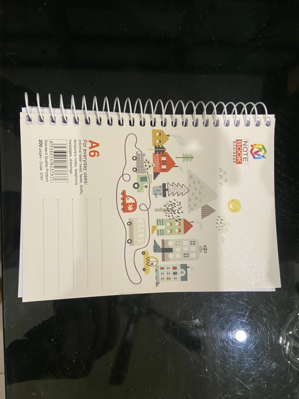 Giao hàng Tiki xem lại giúp đơn hàng 392074344, tại sao lại giao quyển vở mà không phải sách?