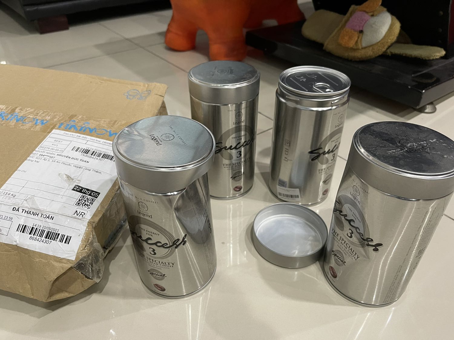 Đóng gói, vận chuyển cẩu thả. Dập nát