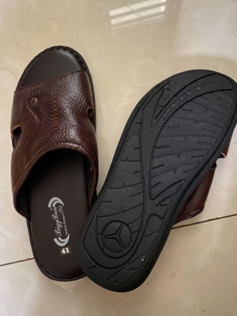 Dép đi êm chân, đế hơi nặng nhưng mềm mại,, giá cả hợp lý