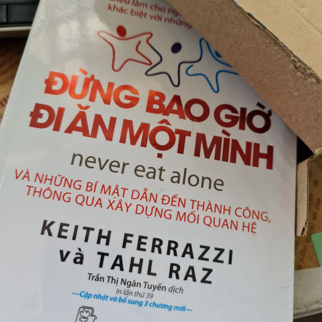 Sách mới, không bị móp méo, nói chung là tốt. mình thích sách nên cảm giác rước một em mới về nó rất là đã kkkk, muốn tìm hiểu nhiều hơn nữa