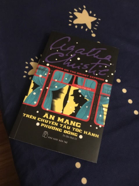 Giao hàng nhanh, nên gói hàng cùng bọc chống sốc để tránh hư sách. Sách của Agatha thì không phải nói, rất hay. Cuốn này đối với cá nhân mình khá là bất ngờ và tò mò. Nên mua