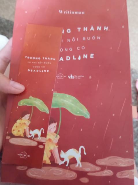 Sách rất okee nhma mk chê cái đóng gói của tiki chê cực kì luôn đây là lần đầu mua tiki nhma ko ưng nếu sách đc 5/5thì ccah đóng gói chỉ đc 3hay 4 thooii tiki lưu í lần sau nhaa
BM cưtee cá và bìa cx cưng xĩu