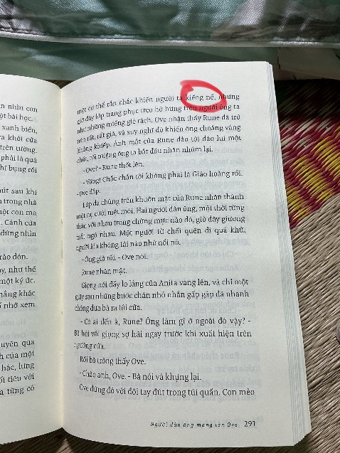 Bìa sách đẹp, giấy láng mịn rất thích, nội dung hay - cảm động - tình thương và những điều tốt đẹp. Bị lỗi chính tả.