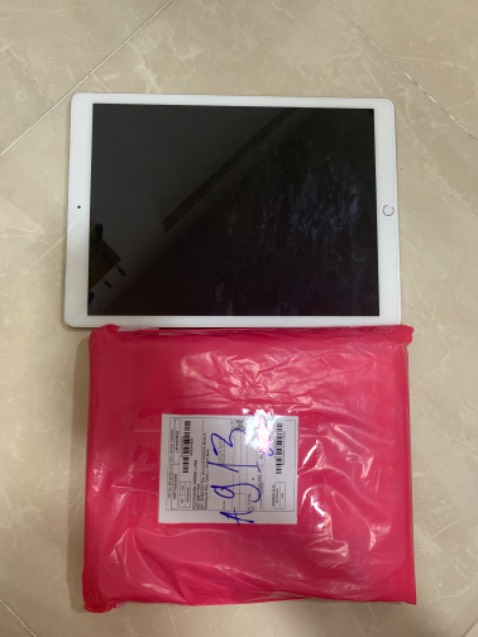 Đặt cover cho ipad pro 12.9 inch, shop giao nhầm loại 11 inch. Đề nghị đổi lại