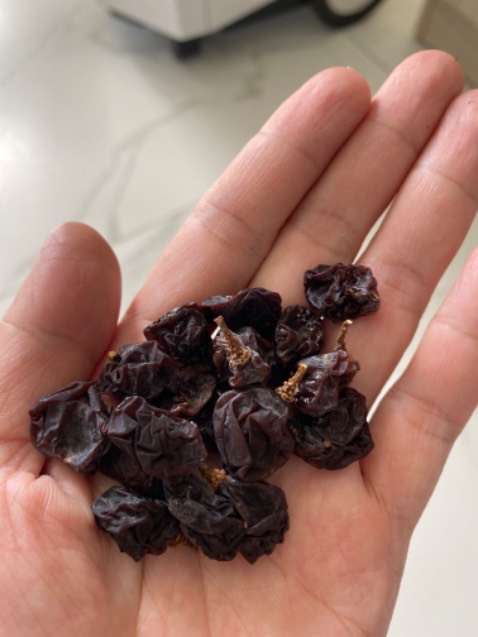 Ngọt dịu, có thêm vị chua. Ngọt dịu, có thêm vị chua.