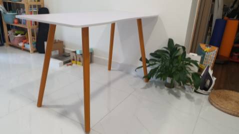 Phí vận chuyển quá đắt 150k
Chân bàn kênh 5cm
phần gỗ ko có lỗ khoan nếu tay nữ vặn bằng tu vít bình thường là phồng luôn tay
nhà ko có tu vít nữa thì đúng bi kịch

Ko có mang yếu tố đặt người tiêu dùng lên hàng đầu
Chỉ hợp với nhà có đàn ông và phải có tu vít nếu ko thì hơi căng

Ko có tiêu chí all in one để nếu KH ko có dụng cụ vẫn lắp được