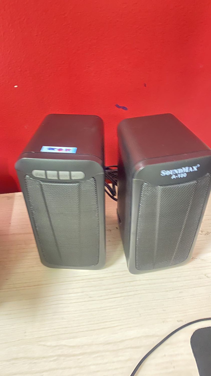 Loa dùng cho phòng học rất ổn, các hs đánh giá nghe rõ , đèn đẹp nữa