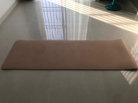 Thảm không đúng mô tả. Mua thảm tập gym nhưng mình nhận được thảm yoga. Không hài lòng. Thảm không đúng mô tả. Mua thảm tập gym nhưng mình nhận được thảm yoga. Không hài lòng.