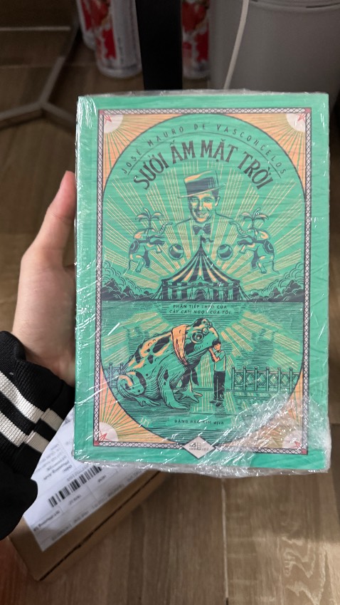 Bọc hàng kỹ, giao đúng trước 10h, sách đẹp ok không bị cấn góc