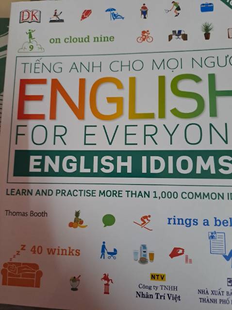 Chất lượng giấy cũng như màu giấy tốt sách rát thú vị