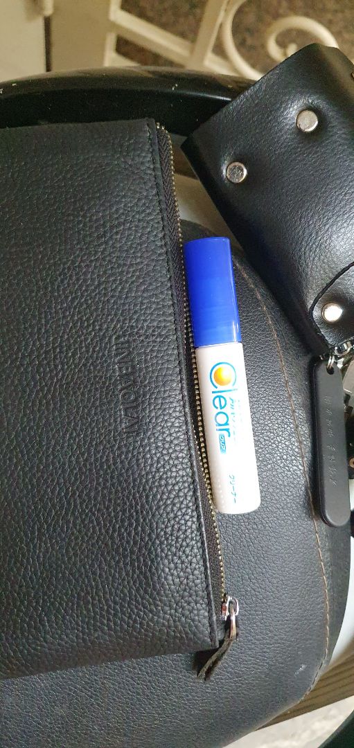 dùng rất là tốt. tôi lau xong hà hơi vào thử nhưng không thấy hơi nước bám vào đâu.
bạn nào hay sử dụng kính nên dùng, nhất là bây giờ đi đâu cũng phải bịt khẩu trang dùng rất là tốt. tôi lau xong hà hơi vào thử nhưng không thấy hơi nước bám vào đâu.
bạn nào hay sử dụng kính nên dùng, nhất là bây giờ đi đâu cũng phải bịt khẩu trang