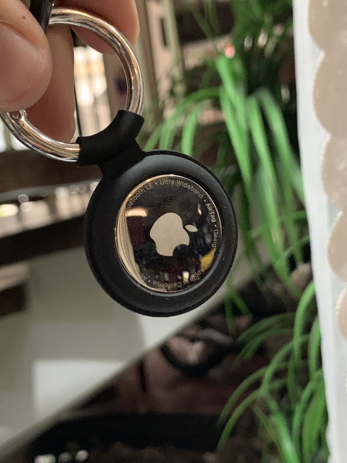 Ở giữa trống nên mình lo là nó sẽ bị trầy... Ở giữa trống nên mình lo là nó sẽ bị trầy...